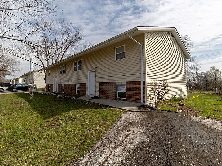 7304 N Moberly Dr — Photo 6