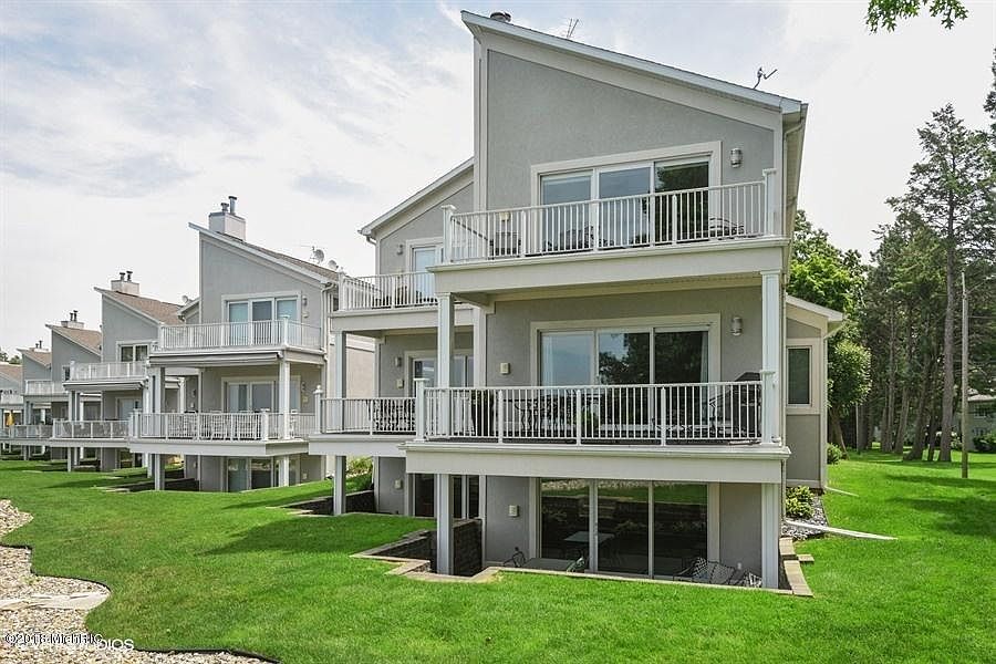 1st image of 3690 Woodgate Dr #14