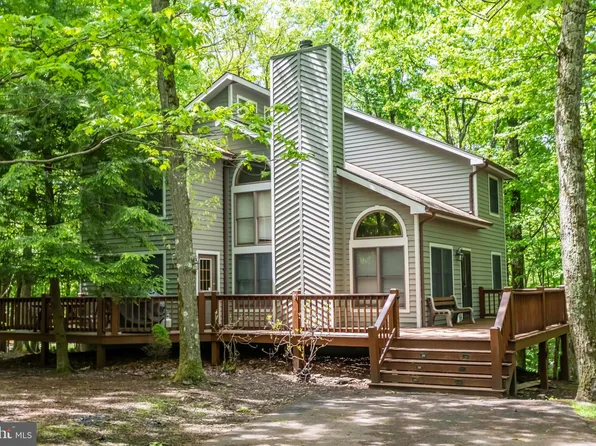 1557 Mountainview Dr, Oakland, MD 21550