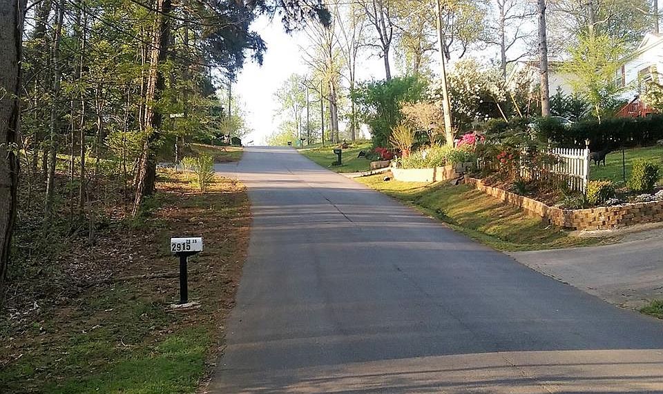 2nd image of 2930 Fleetwood Dr