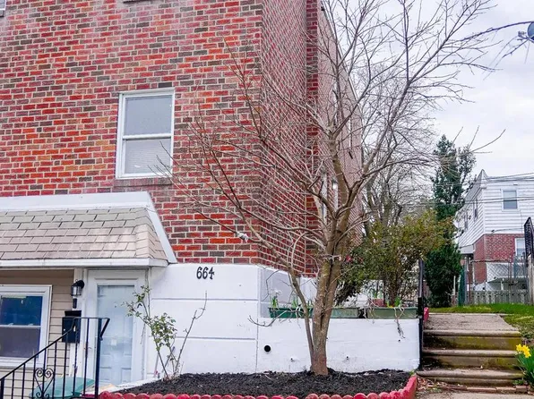 664 Lawler St, Philadelphia, PA 19116