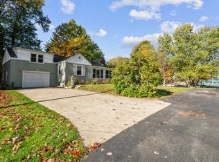 5102 E Lake Rd, Erie, PA 16511