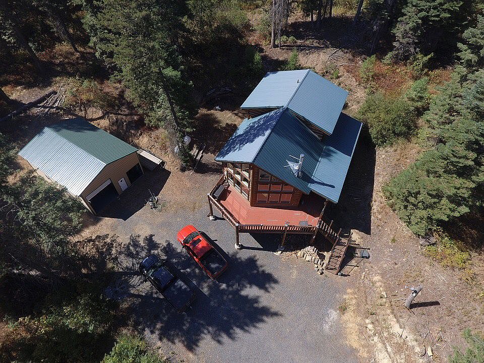 2nd image of 17 Tamarack Trl