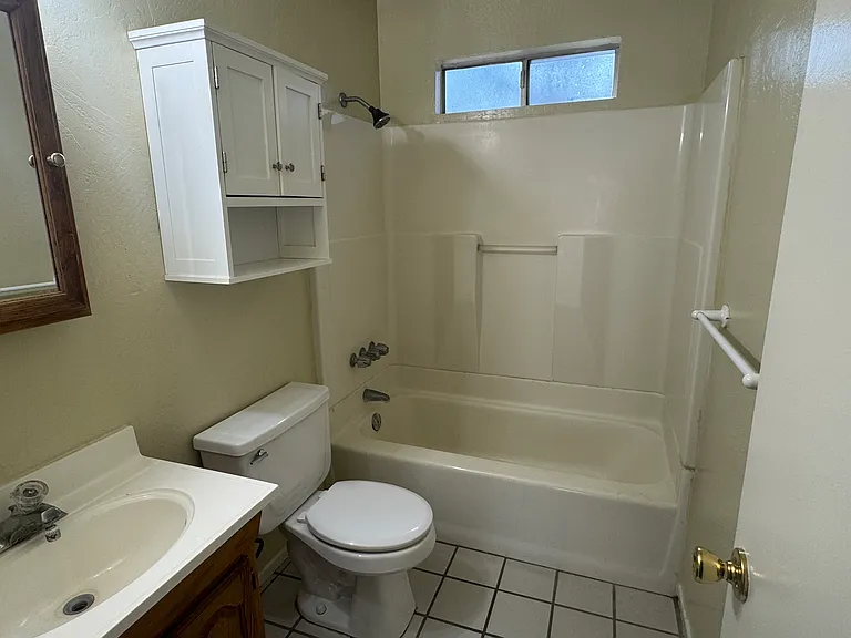 635 Summit Blvd #A — Photo 7