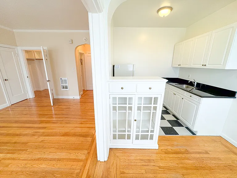 2495 Sutter St #2 — Photo 6