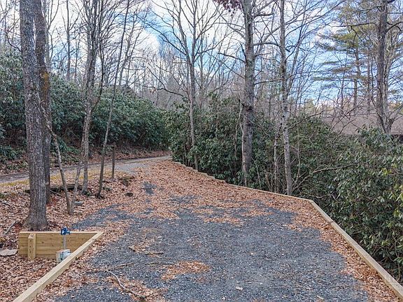 5th image of 73 Laurel Road