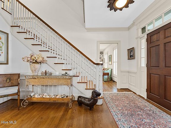4th image of 1180 Arboretum Drive