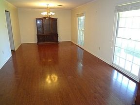 3rd image of 942 Loren Ave