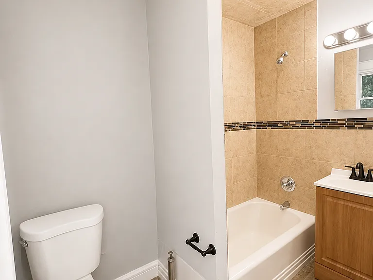 63 Plymouth St #3 — Photo 4
