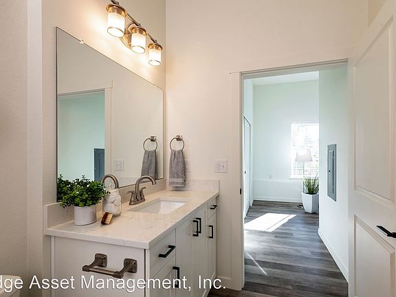 5th image of 6942 N Montana Ave #108