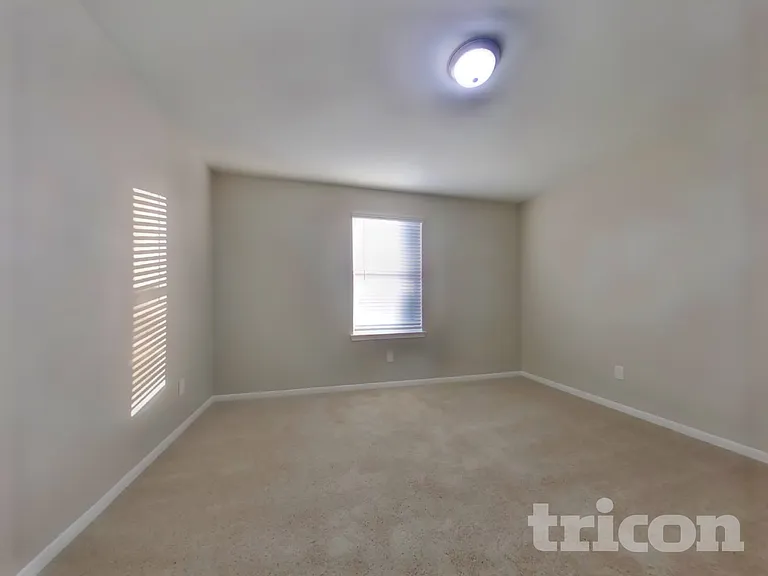 916 American Monarch Dr — Photo 14