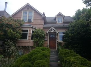 6744 25th Ave NW, Seattle, WA 98117