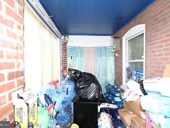 4th image of 212 N Clayton St