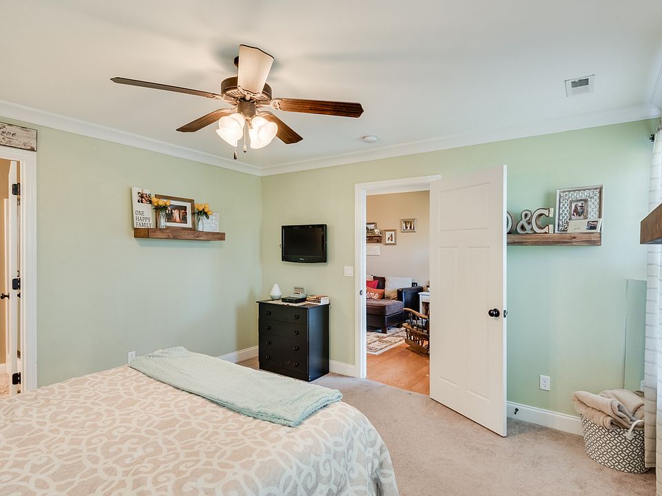 922 Colony Cir Fort Oglethorpe GA Zillow