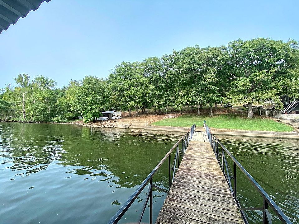 Wide angle entire waterfront
