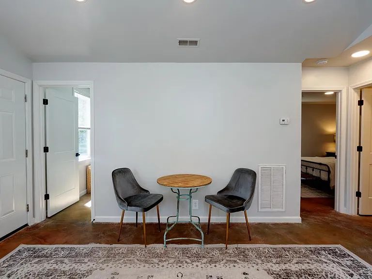 750 Alloway St #A — Photo 9