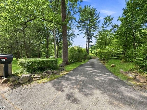 2nd image of 26 Cooper Ln