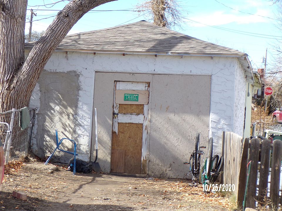 2nd image of 909 S Spruce St