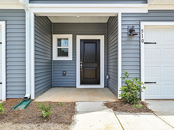 3rd image of 510 Tayberry Ln