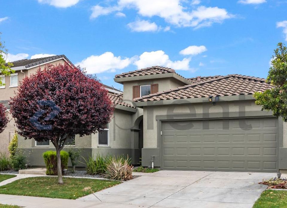 2nd image of 268 Colonial Trl