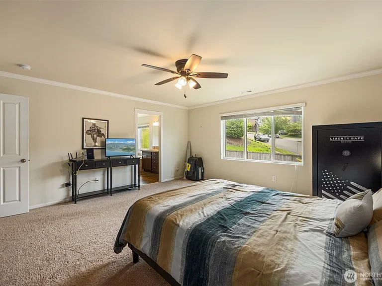 6605 Svea Ct NE — Photo 23