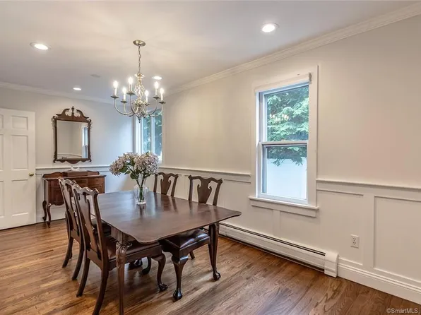 1043 Mill Hill Ter, Southport, CT 06890