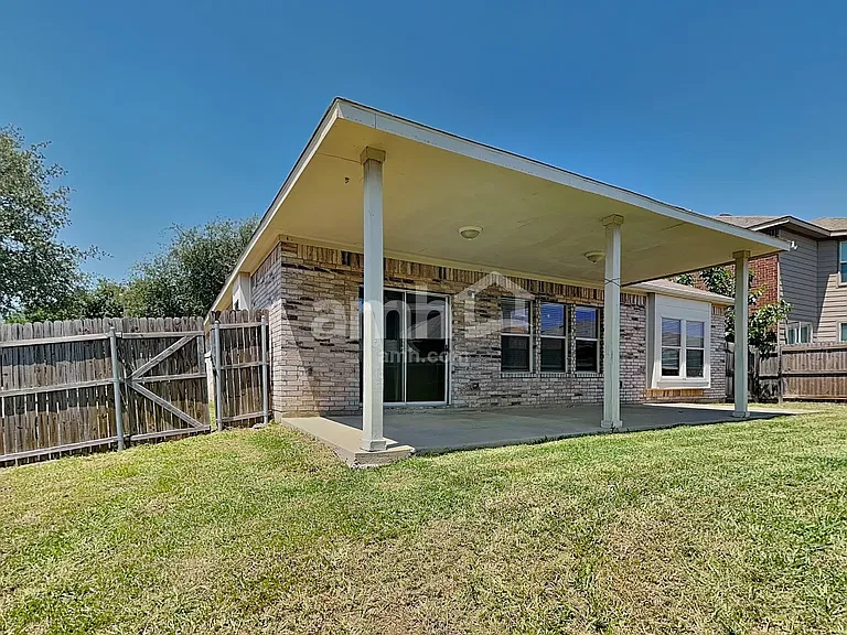 9000 Stone Mill Ln — Photo 17