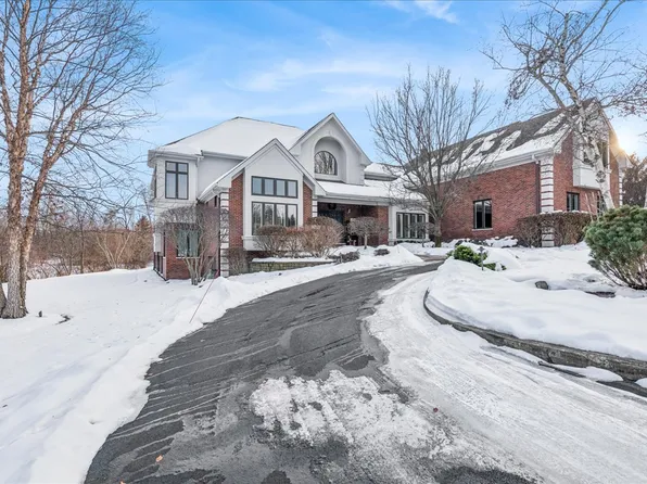 12 E Penny Rd, South Barrington, IL 60010