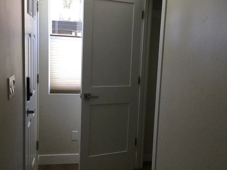 4572A Sargent Ave — Photo 6