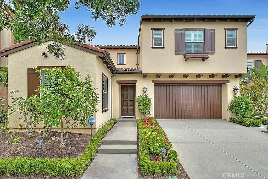 4 bed, 3.0 bath, 2613 sqft, $5,990 — Photo 1