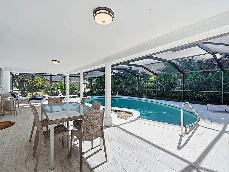 1555 Wyn Cove Dr — Photo 30