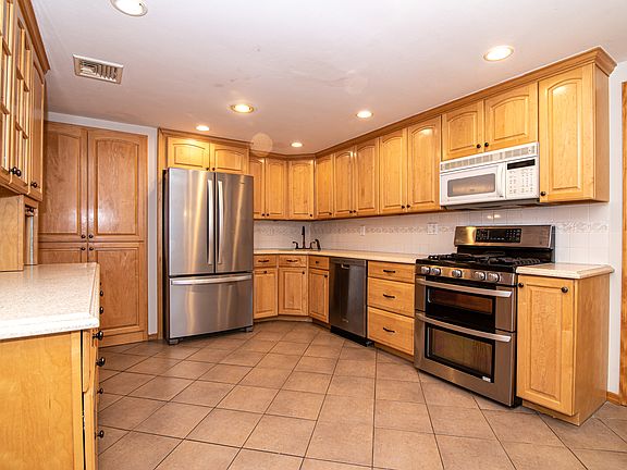 5th image of 14 Grendon Ln