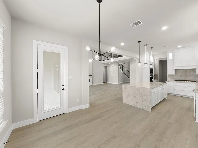 960 Georgetown Pl — Photo 7
