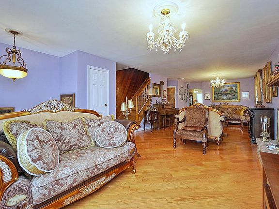 5th image of 78 Redwood Ave