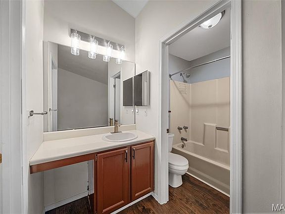 5th image of 1042 Sugar Creek Ct #8