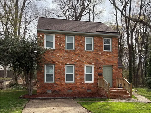 926 Coloma Dr, Newport News, VA 23608