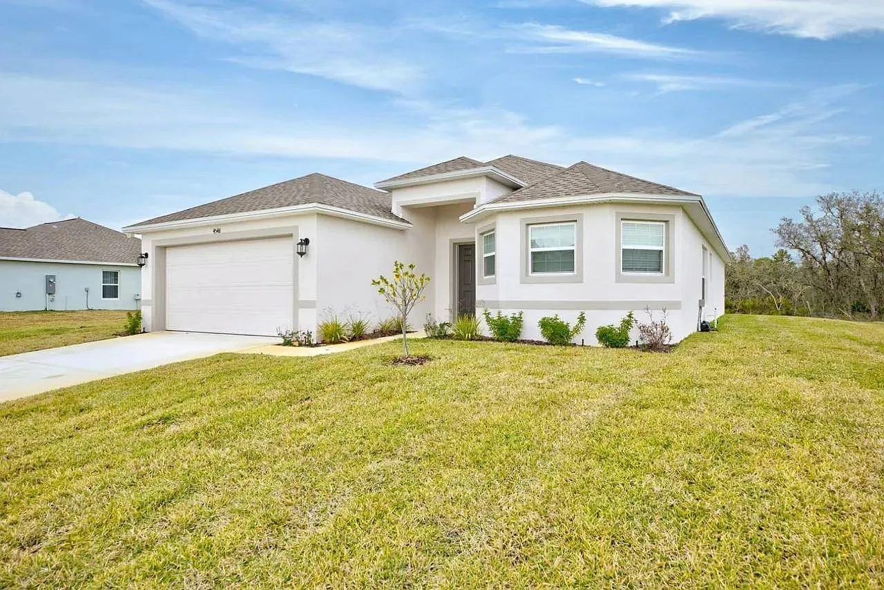 4 bed, 3.0 bath, 1807 sqft, $2,300 — Photo 1