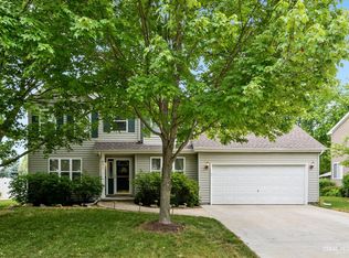617 Pinehurst Dr, North Aurora, IL 60542