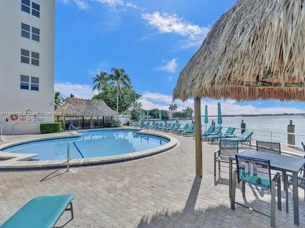 10350 W Bay Harbor Dr APT 3E, Bay Harbor Islands, FL 33154