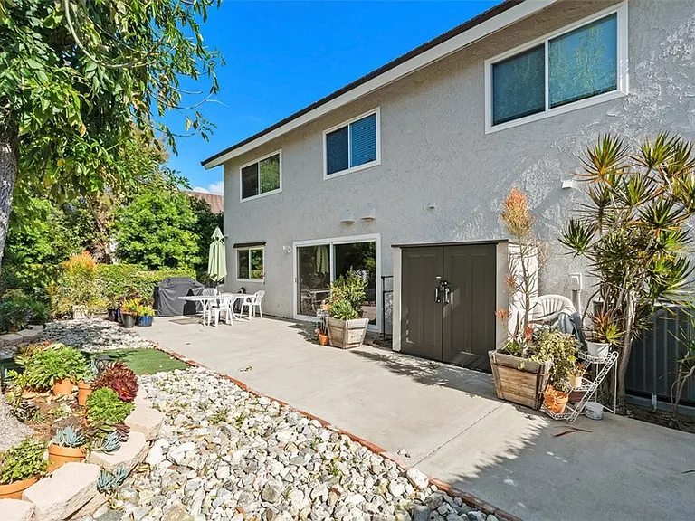 3926 Acacia St — Photo 29
