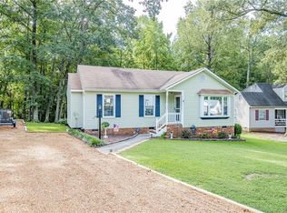 2907 Sand Hills Dr, Chester, VA 23831