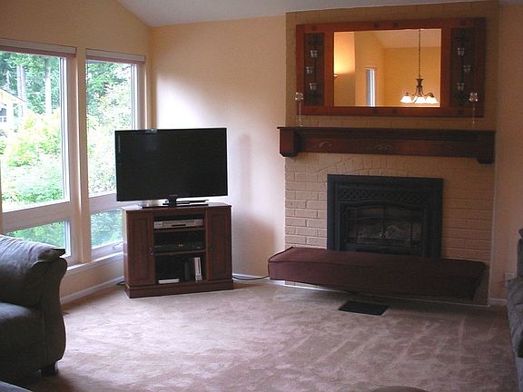 5th image of 12072 NE Lonetree Ct