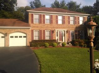 2099 Robin Way Ct, Vienna, VA 22182