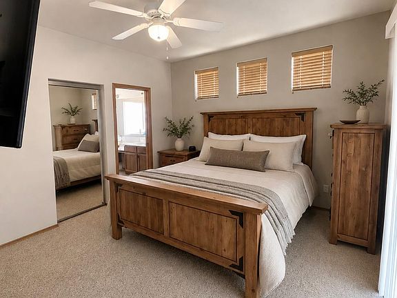 2nd image of 805 N Grapevine Cir