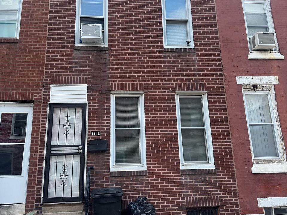 1st image of 1842 E Lippincott St