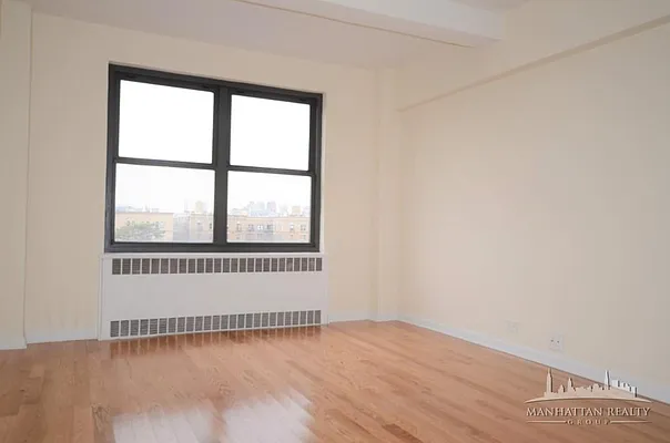 Rented by Manhattan Realty Group | media 6