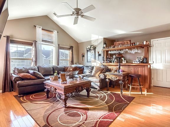 3rd image of 3752 Ponderosa Ct Unit 6