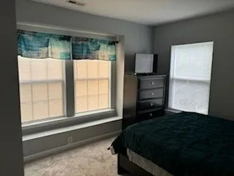 120 Milpass Dr — Photo 5