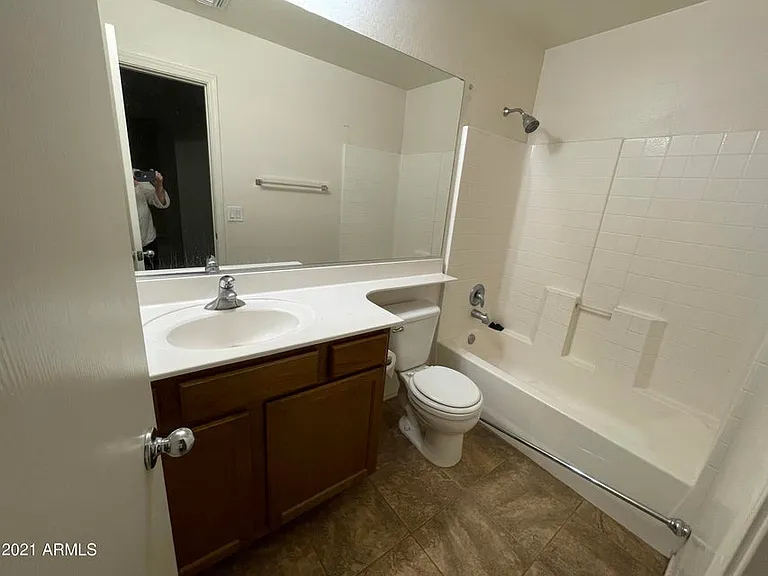 806 S 111th Dr — Photo 13