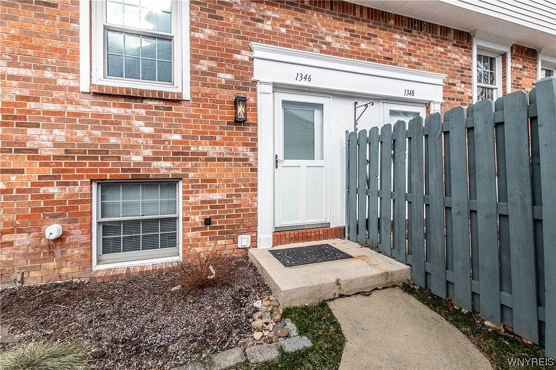 1346 Independence Dr, Derby, NY 14047 Zillow